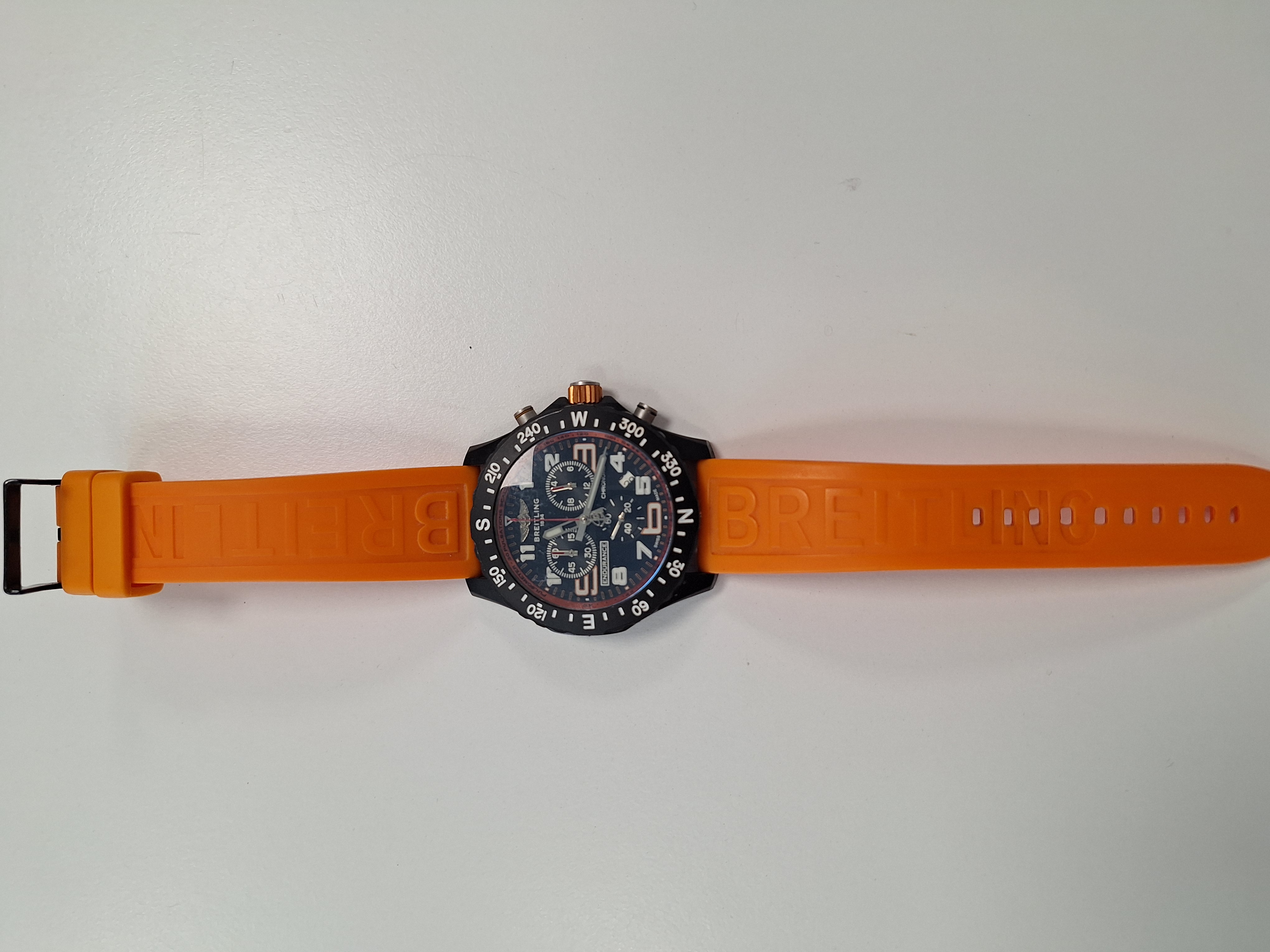 Breitling Endurance s chronografem, oranžový řemínek